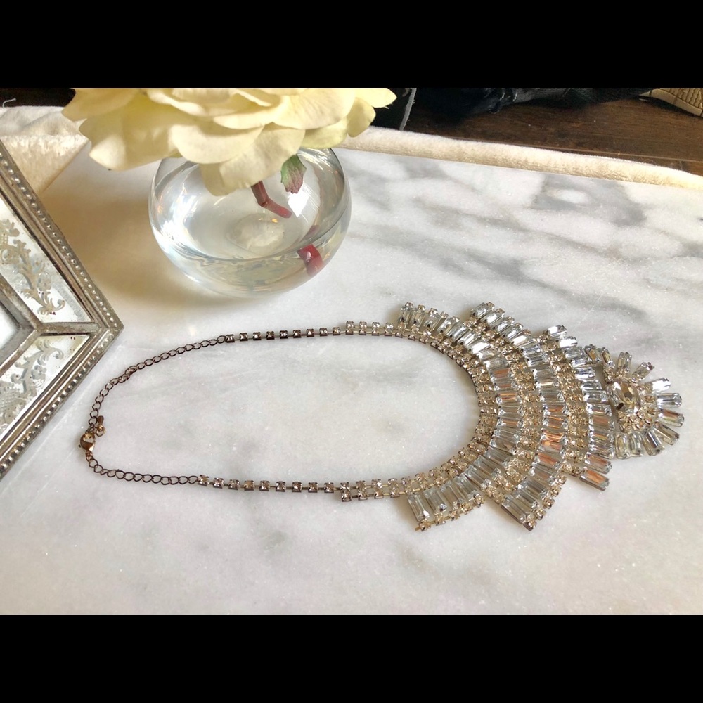 CRYSTAL NECKLACE